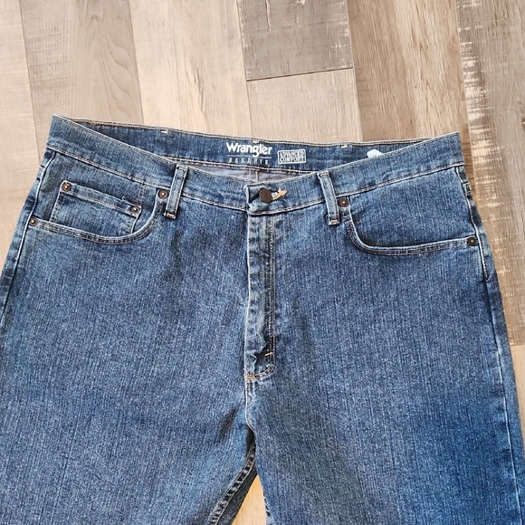 Wrangler Jeans - Picture 3 of 8